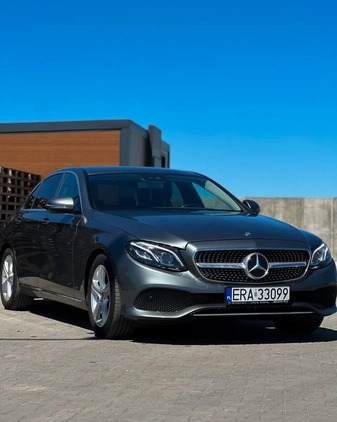 Mercedes-Benz Klasa E cena 119900 przebieg: 121000, rok produkcji 2017 z Koronowo małe 121
